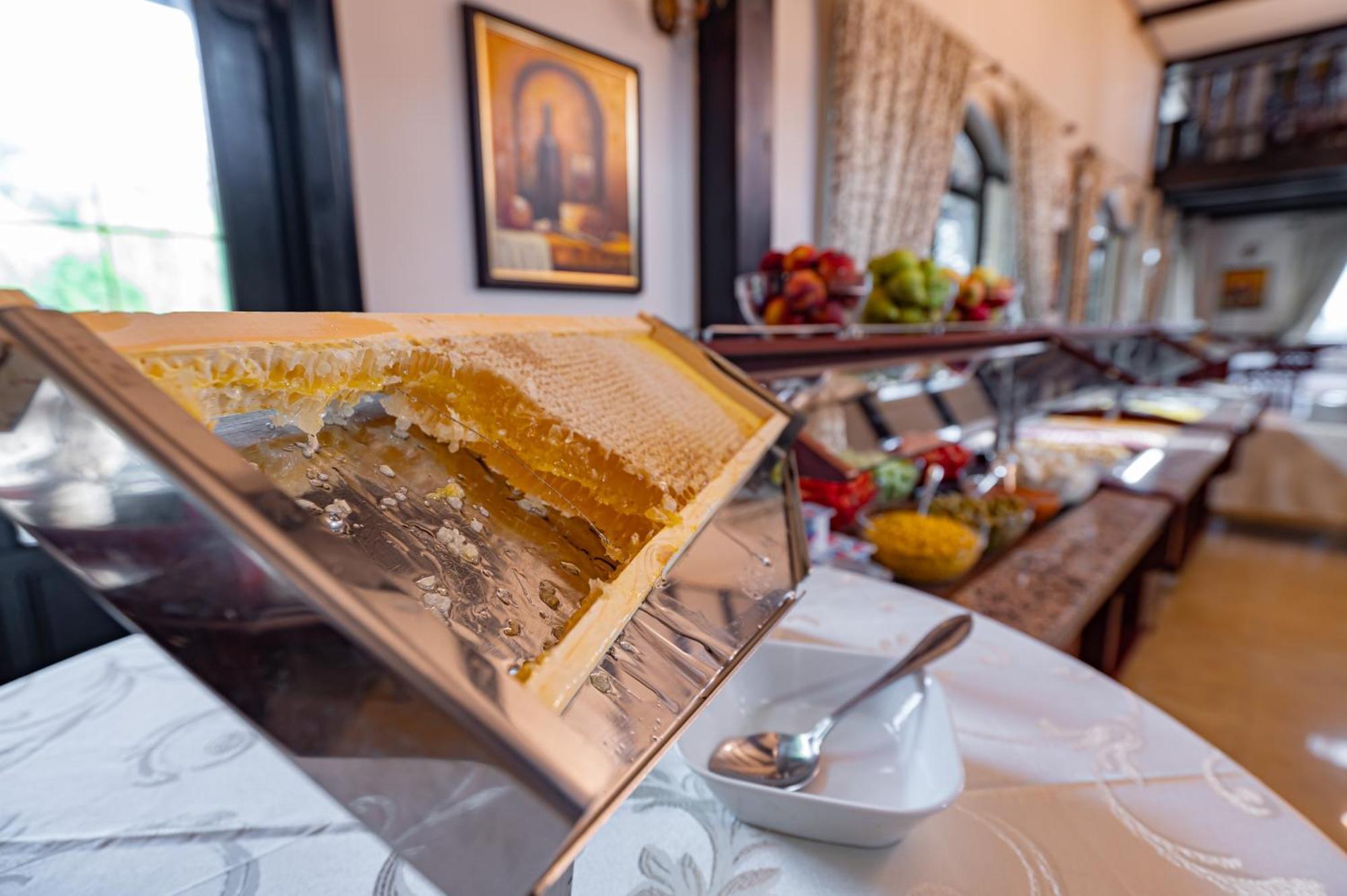 Q Villa Săcele Buitenkant foto